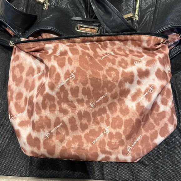 B Makowsky leather bag 17x13x4 - Picture 8 of 14